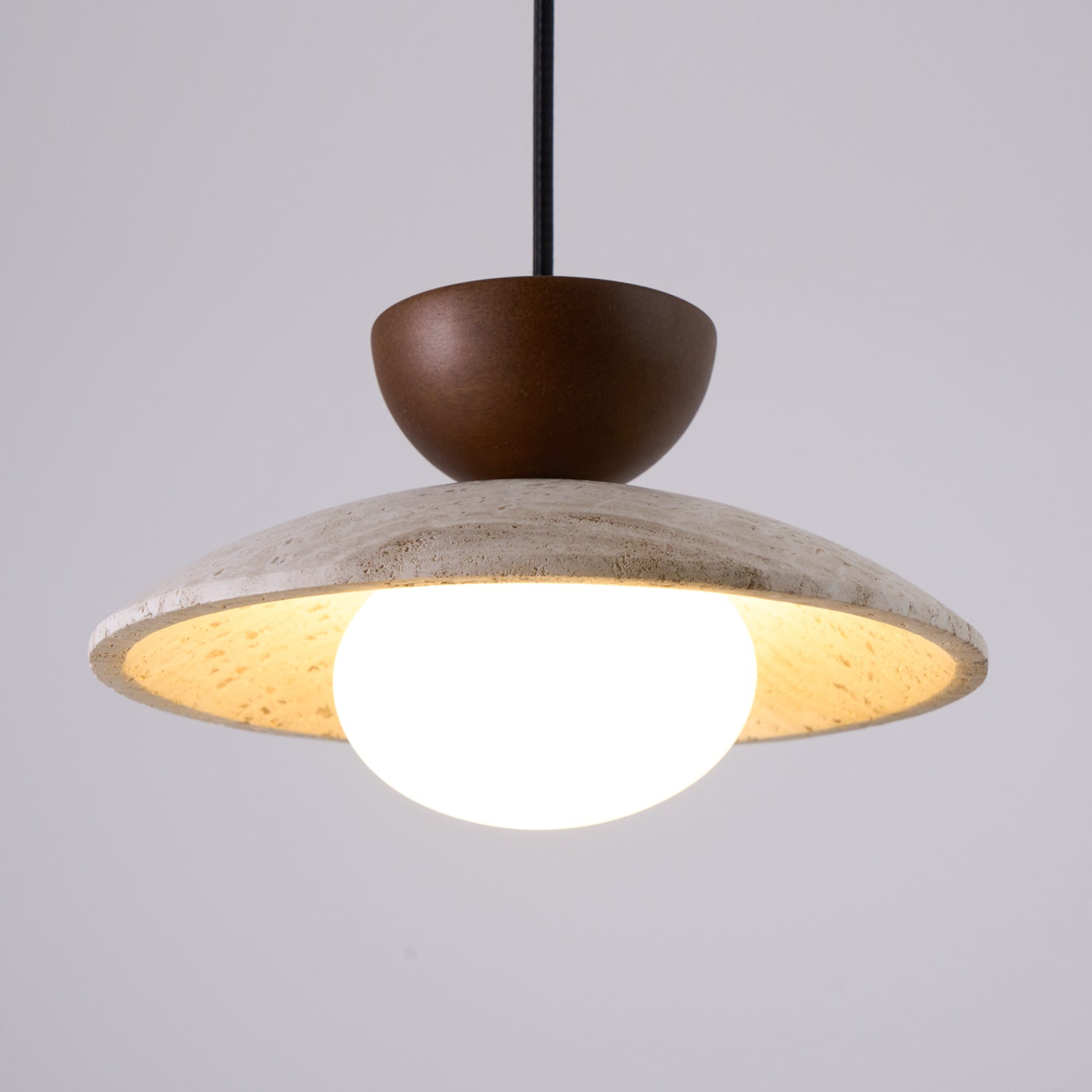 Lampade a sospensione Cleo in travertino | ventumra