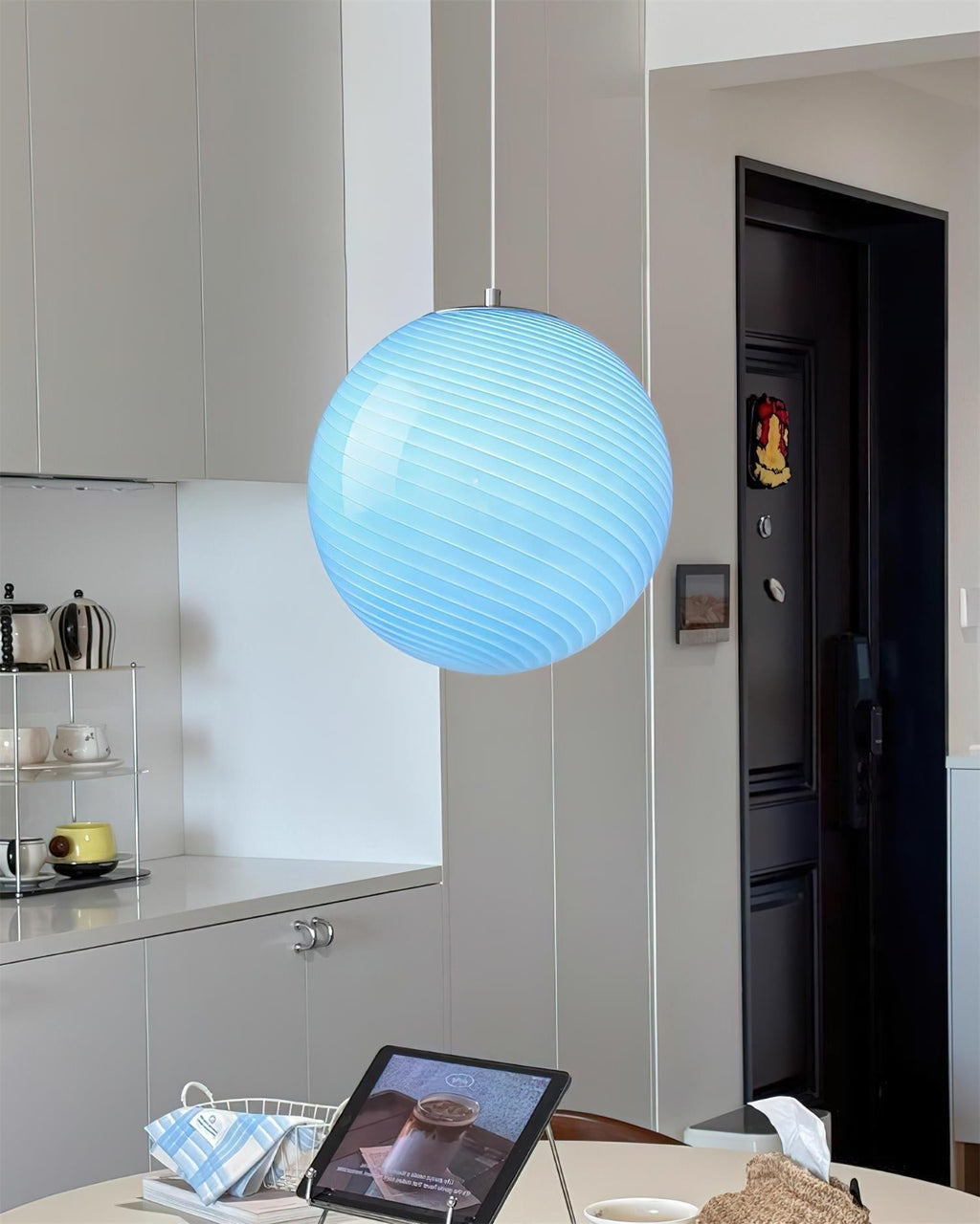 Joliv Glass Globe Pendant Lamp | ventumra