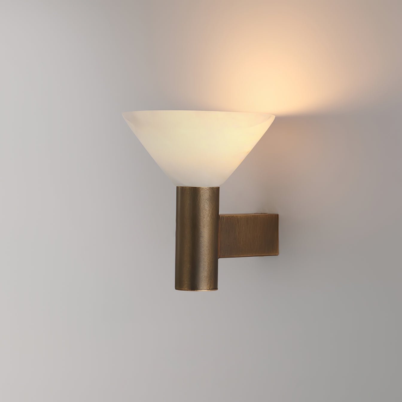 Eurnoria Cone Alabaster Wall Light | ventumra