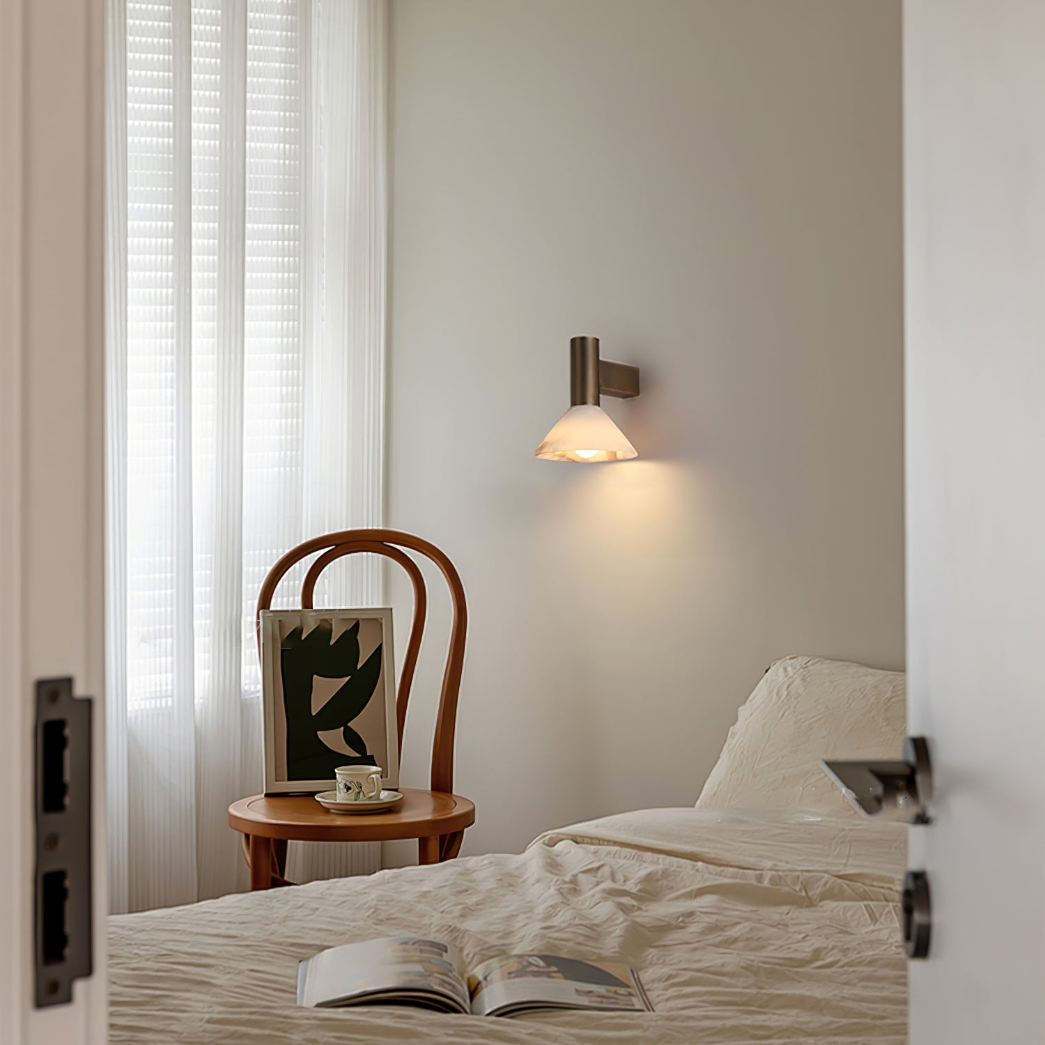 Eurnoria Cone Alabaster Wall Light | ventumra
