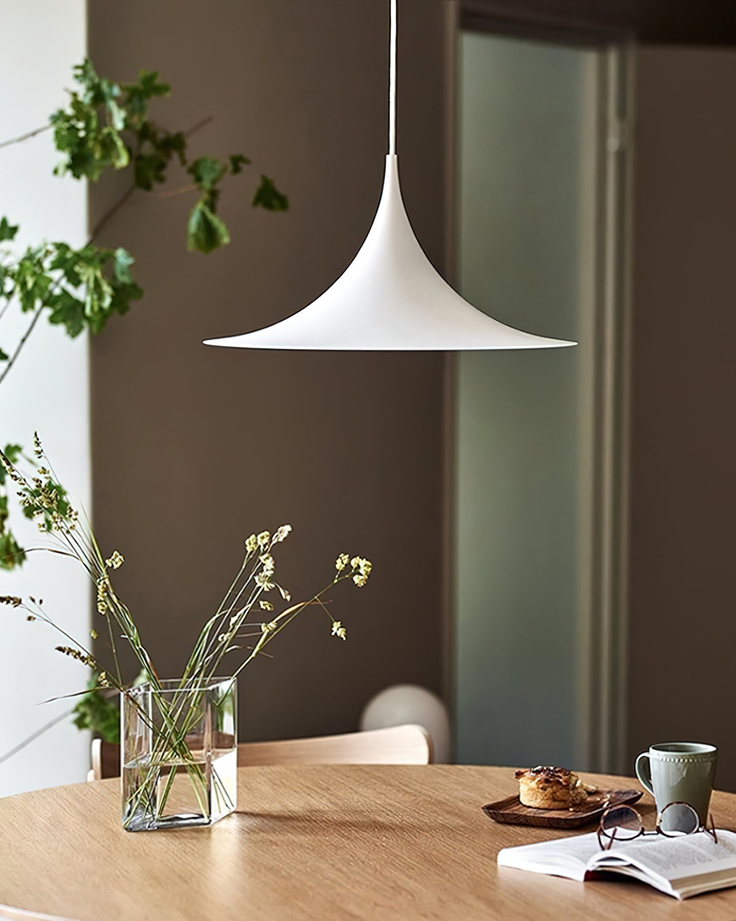 Pendant Lamp Slim Neck and Wide Flare Contemporary Dining | ventumra