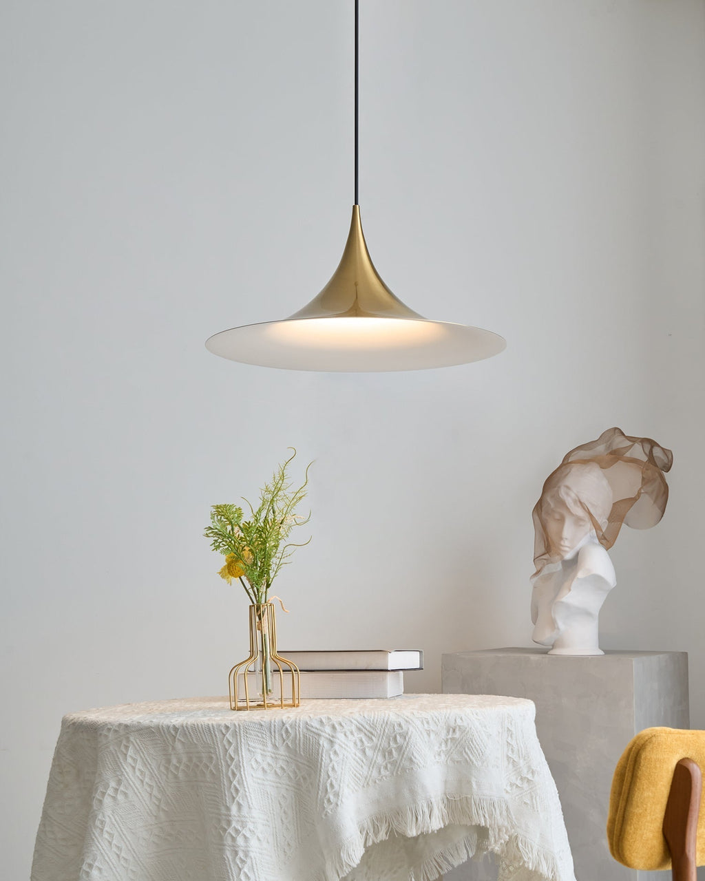 Pendant Lamp Slim Neck and Wide Flare Contemporary Dining | ventumra