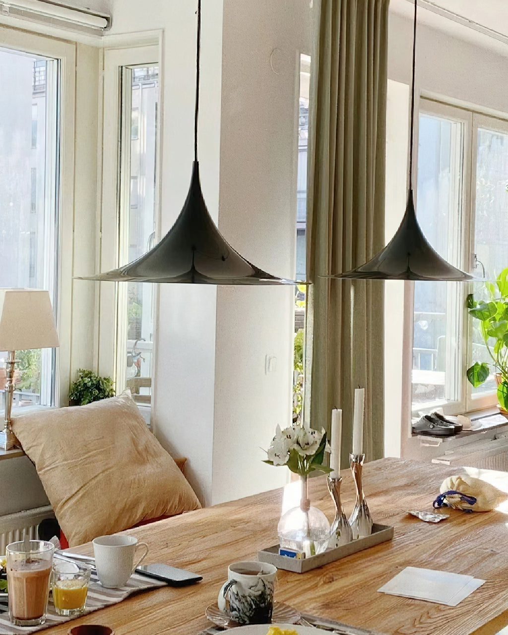 Pendant Lamp Slim Neck and Wide Flare Contemporary Dining | ventumra