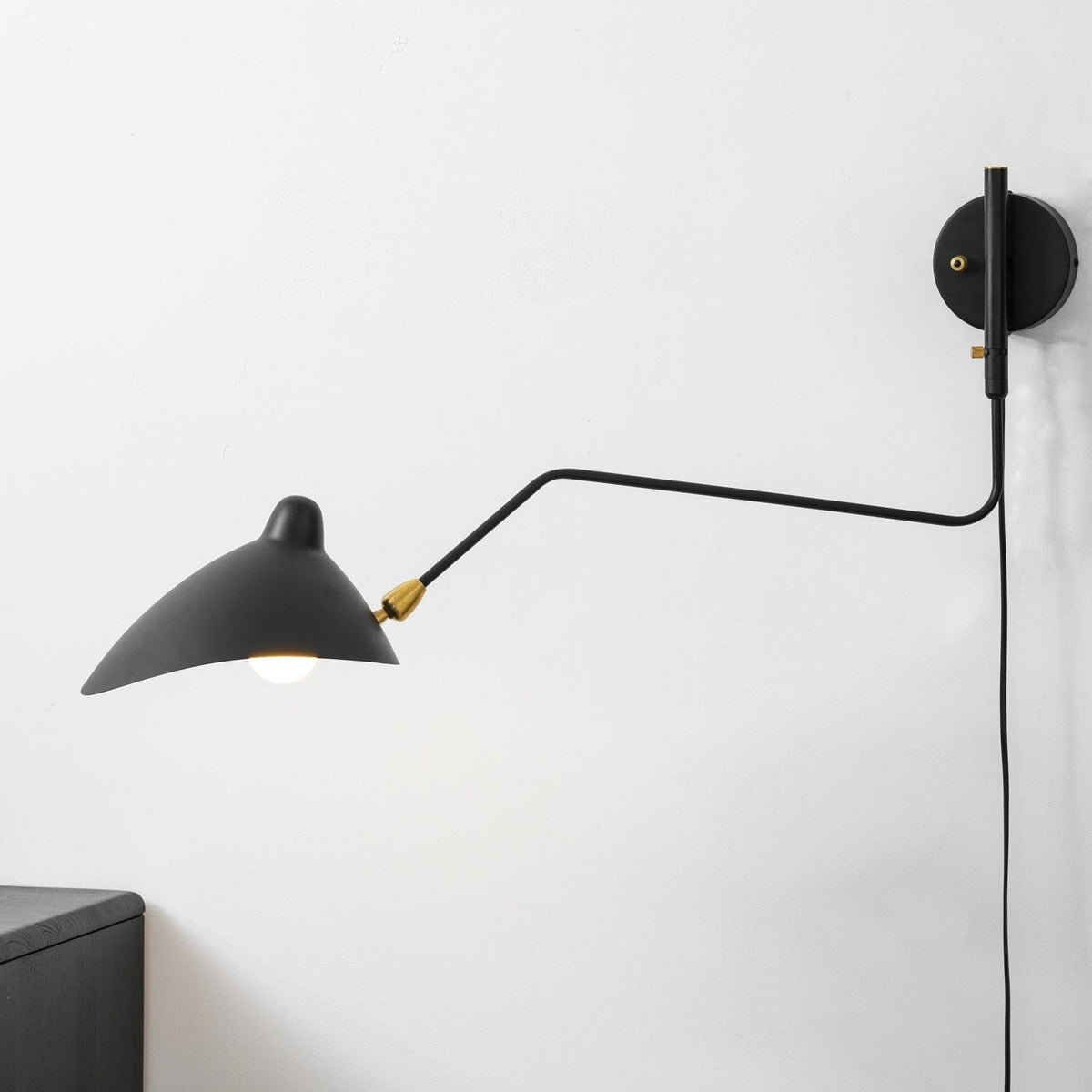 Adjustable Long Arm Metal Wall Sconce with Rotating Shade | Ventumra