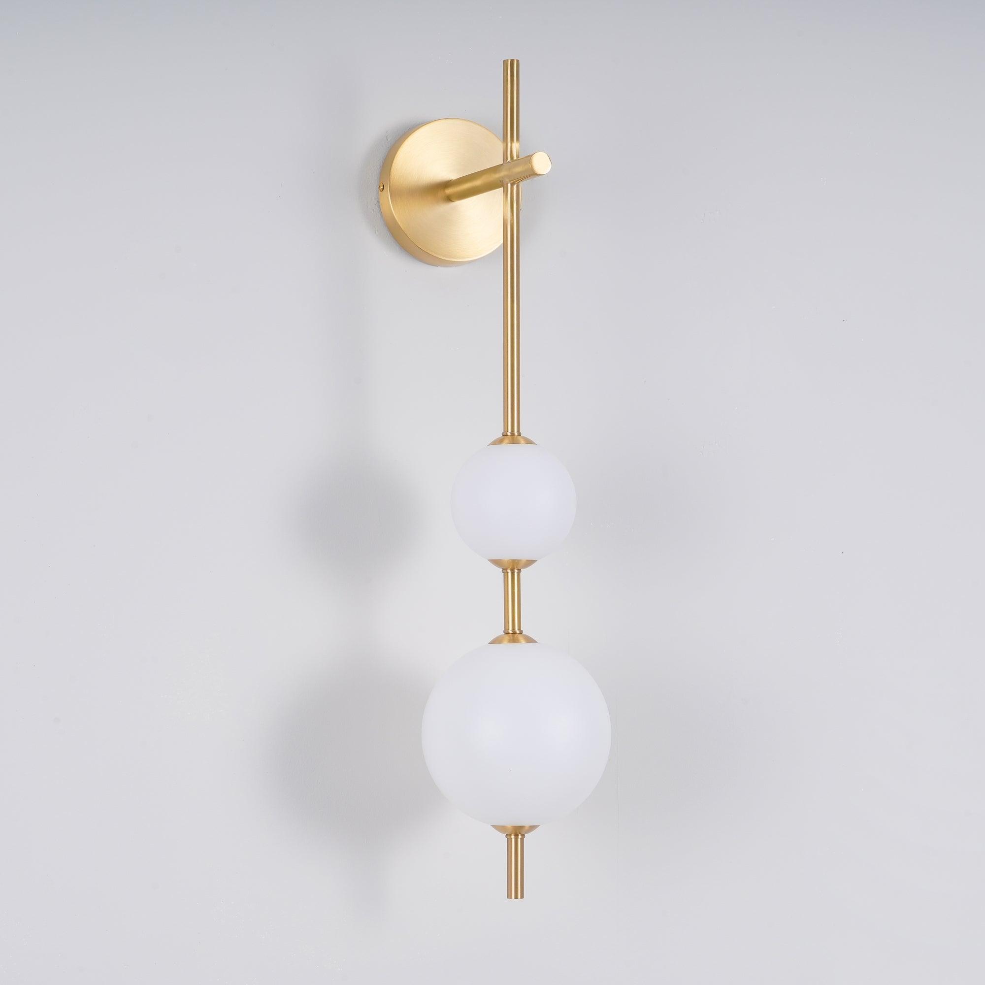 Cerin Vertical Globe Wall Lamp | ventumra