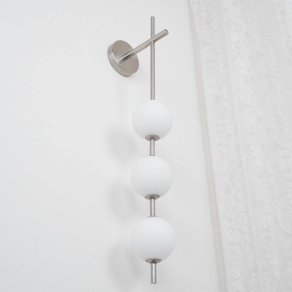 Cerin Vertical Globe Wall Lamp | ventumra