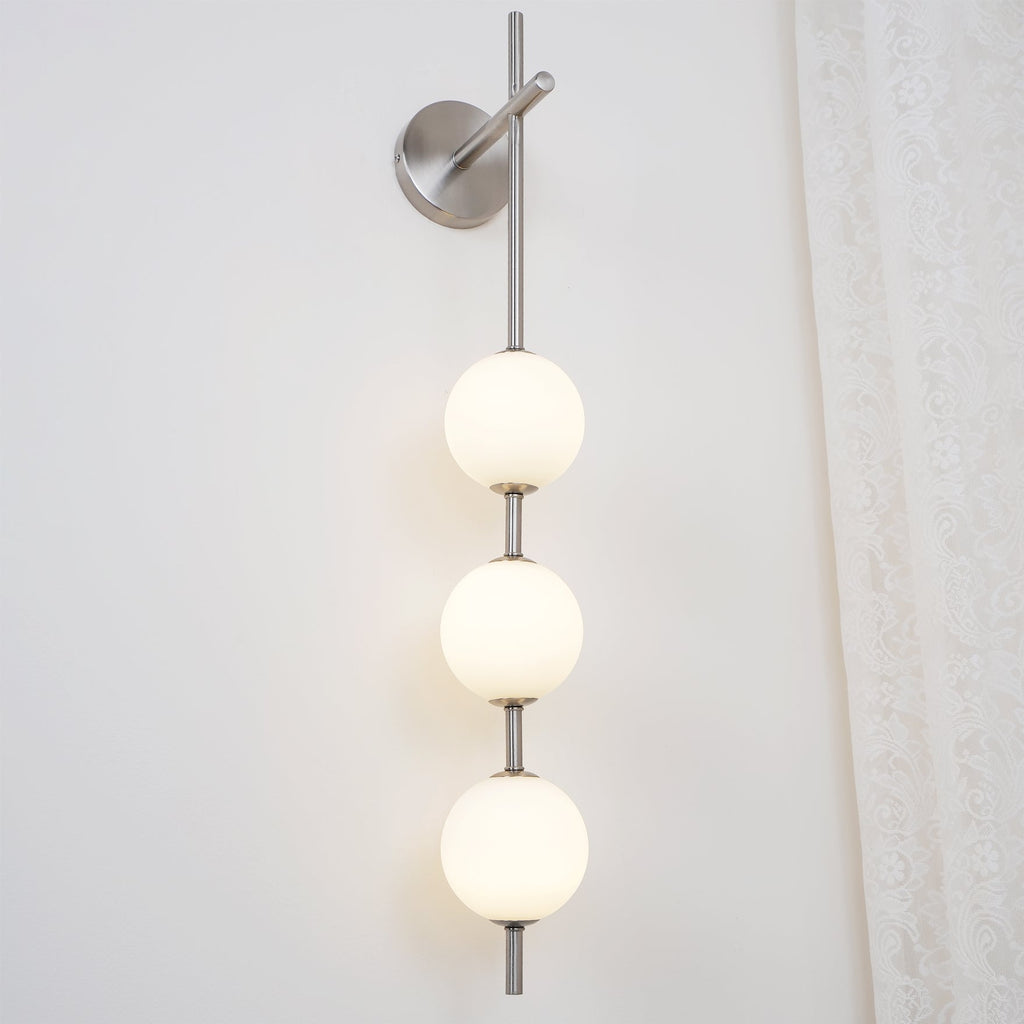 Cerin Vertical Globe Wall Lamp | ventumra