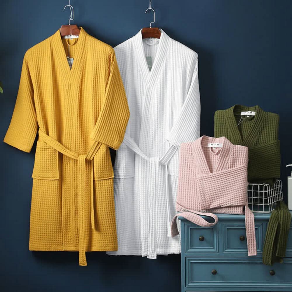 Halat de baie cu decolteu în V, din țesătură waffle CloudWeave — 100% bumbac, țesătură cu două straturi