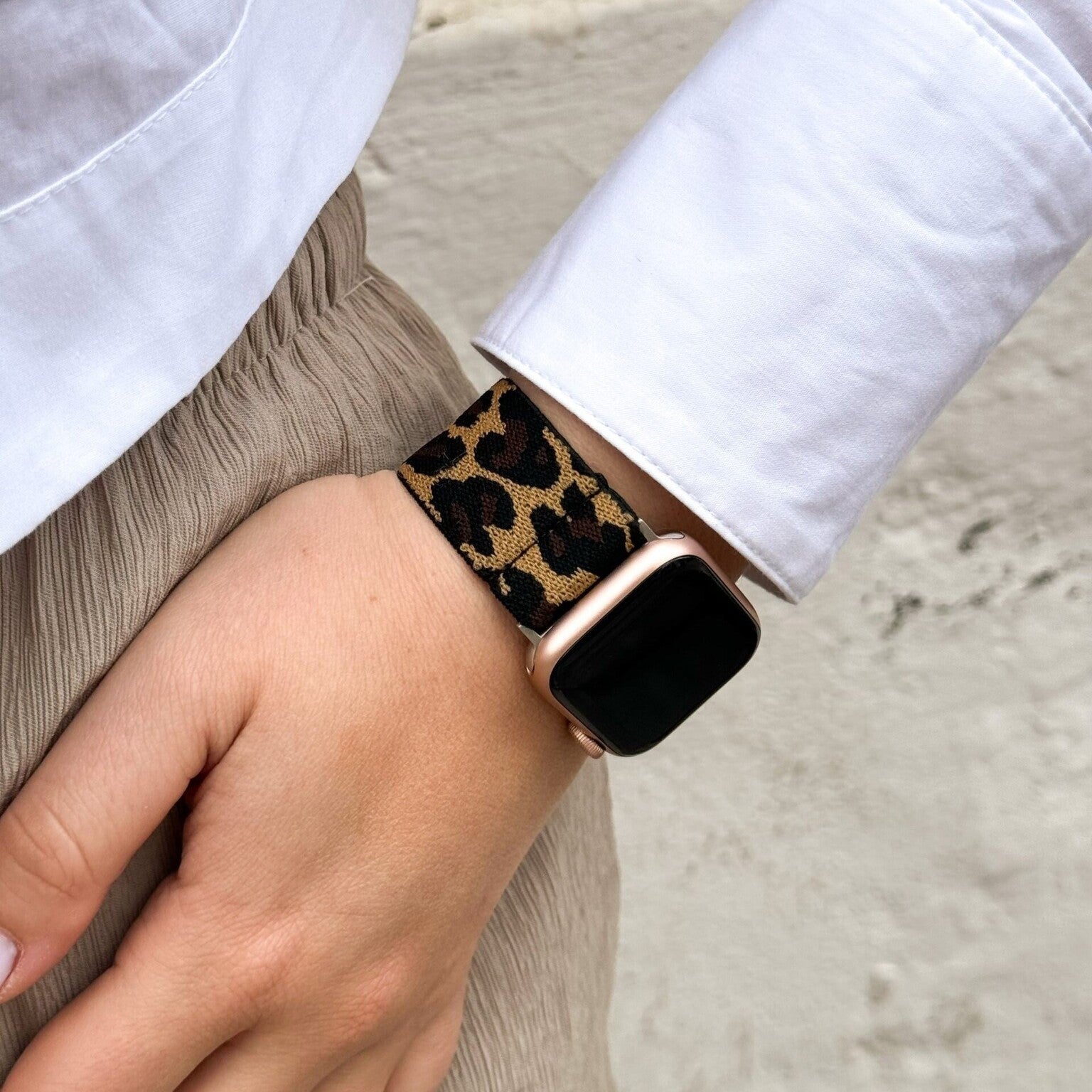 Elastický řemínek s leopardím vzorem pro Apple Watch na každodenní nošení | Ventumra