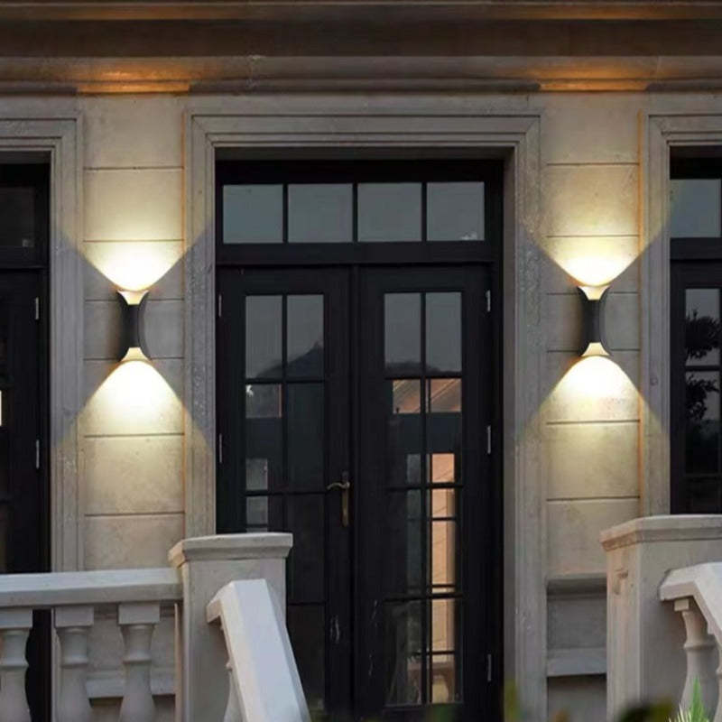 Noxel Curved Outdoor Wall Mounted Led Lamp - Neutralighting