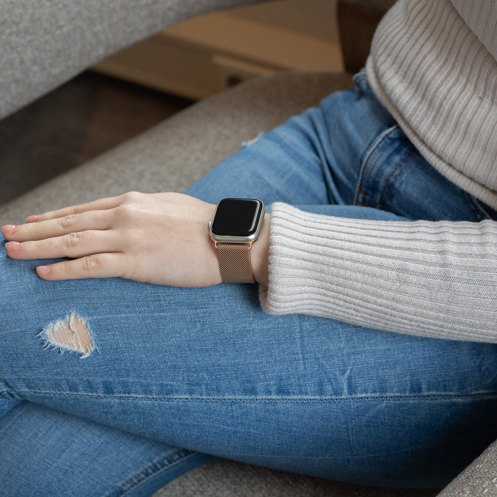 Řemínek Milanese pro Apple Watch v růžovém zlatě s elegantním provedením | Ventumra