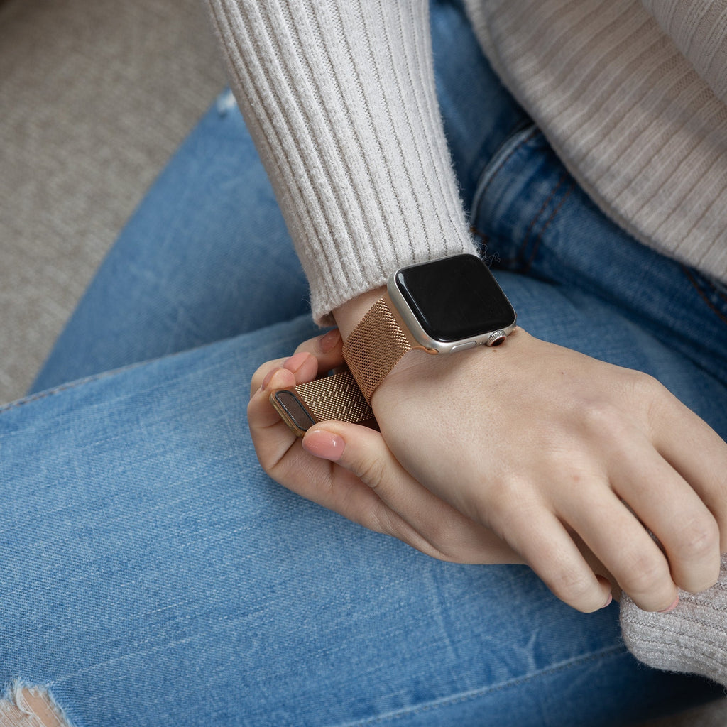 Řemínek Milanese pro Apple Watch v růžovém zlatě s elegantním provedením | Ventumra