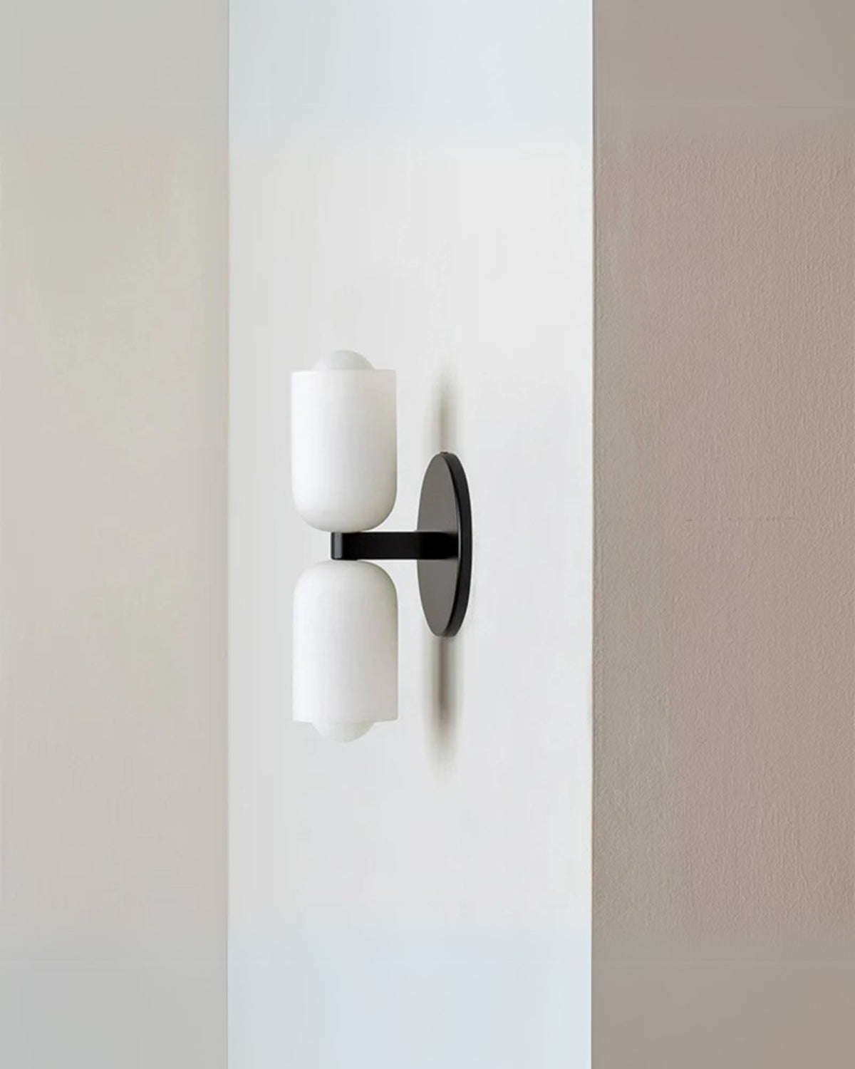 LumiStar Wall Lamp with Star Projection for Ambient Lighting
