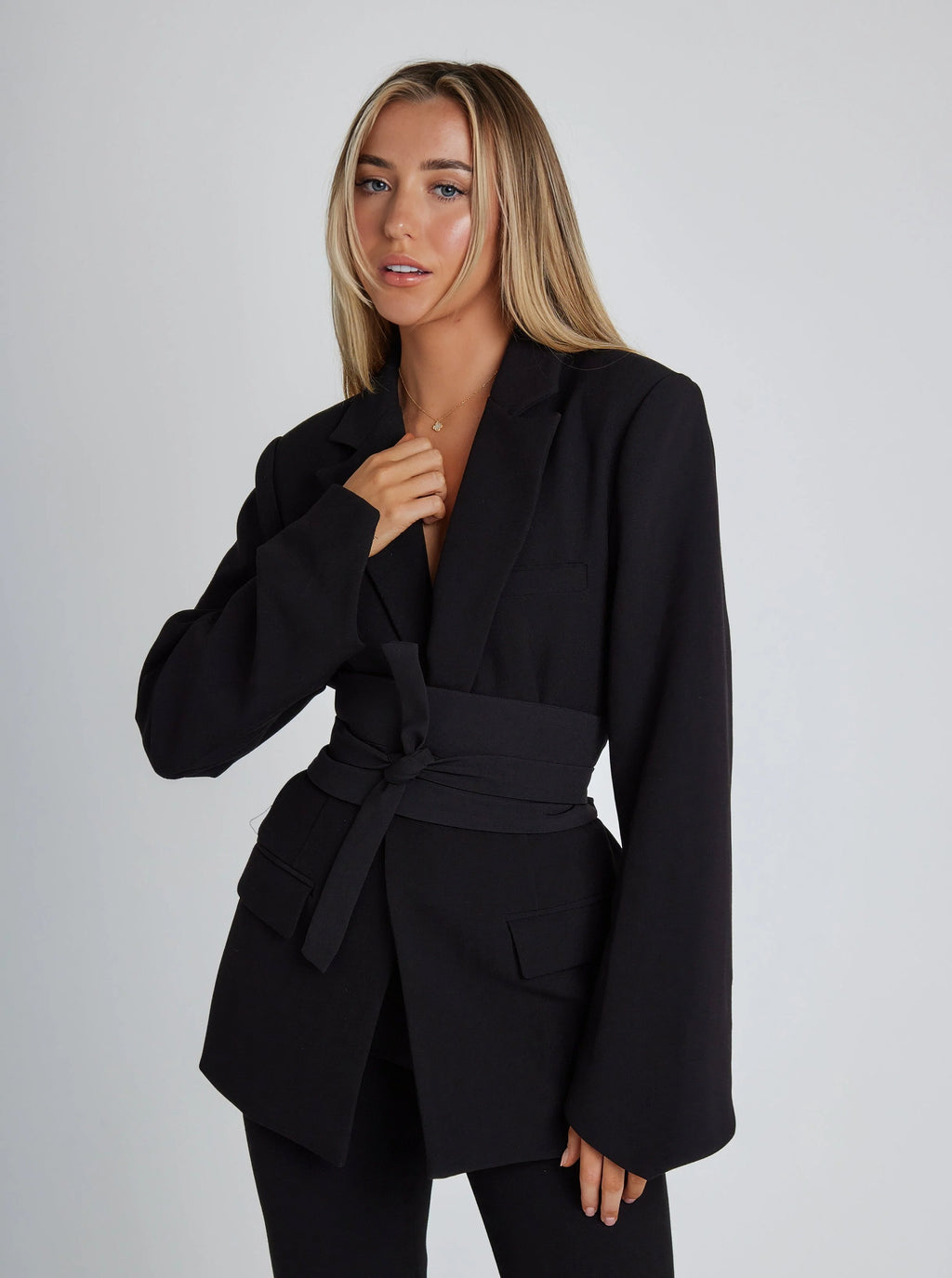 Tailored Belted Blazer | ventumra