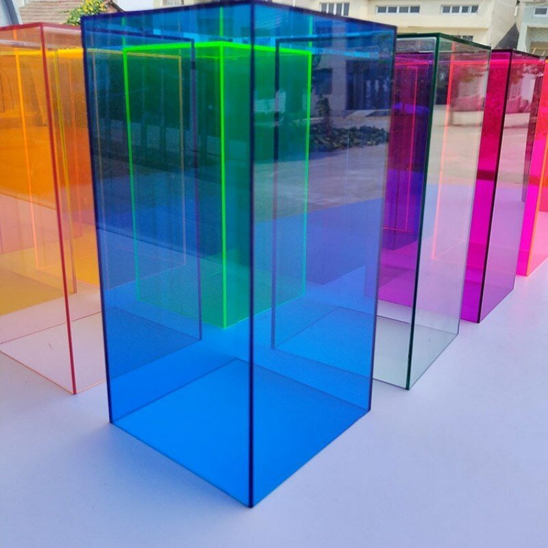 Vibrant Acrylic Display Cube | ventumra