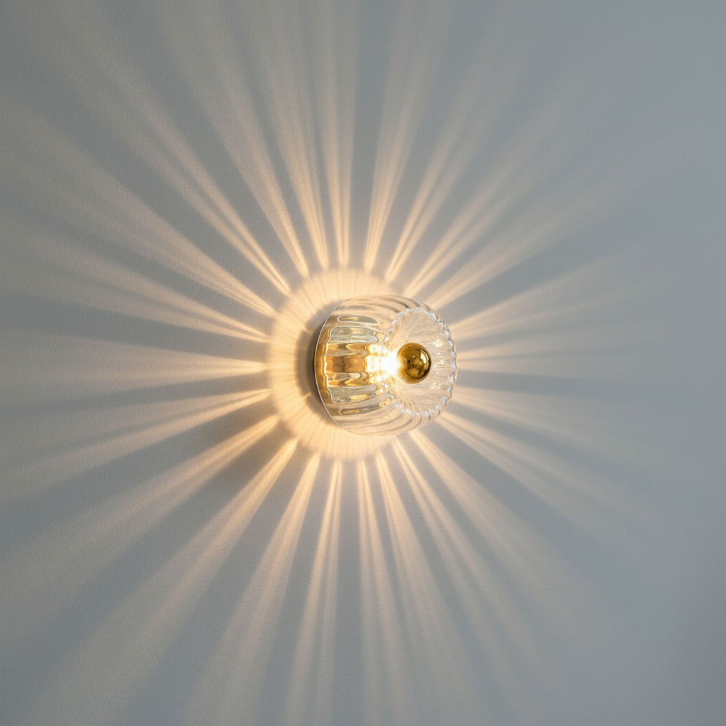 Nástěnné svítidlo z hranolového skla Prism Radiance | Ventumra