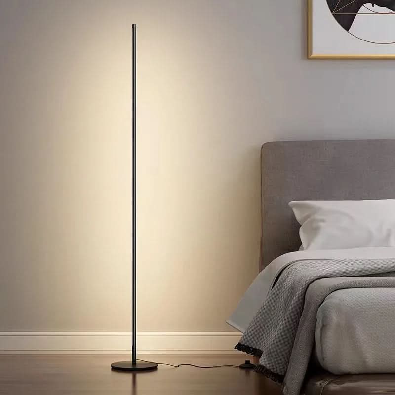 LumenAura — smukła metalowa lampa podłogowa z funkcją ściemniania do oświetlenia zadaniowego i nastrojowego