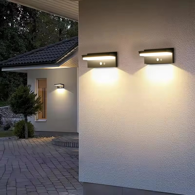 Led-wandlamp op zonne-energie — sensorgestuurd, IPX5-gecertificeerd