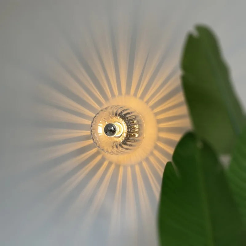 Nástěnné svítidlo z hranolového skla Prism Radiance | Ventumra