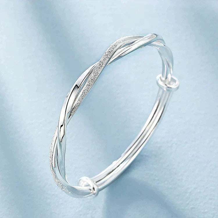 Elegant Twisted Silver Bracelet | ventumra
