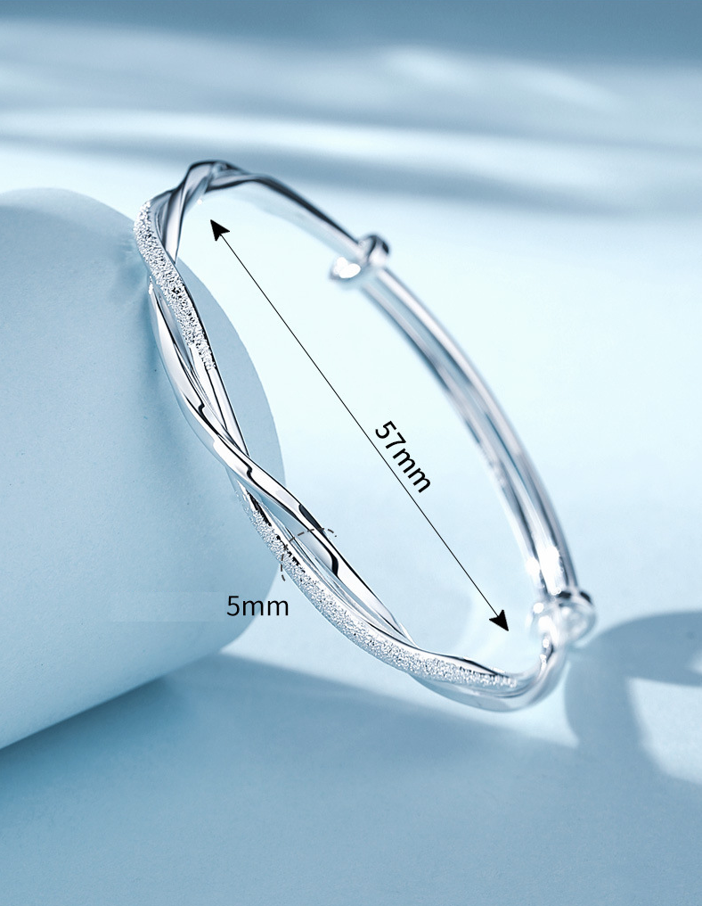 Elegant Twisted Silver Bracelet | ventumra