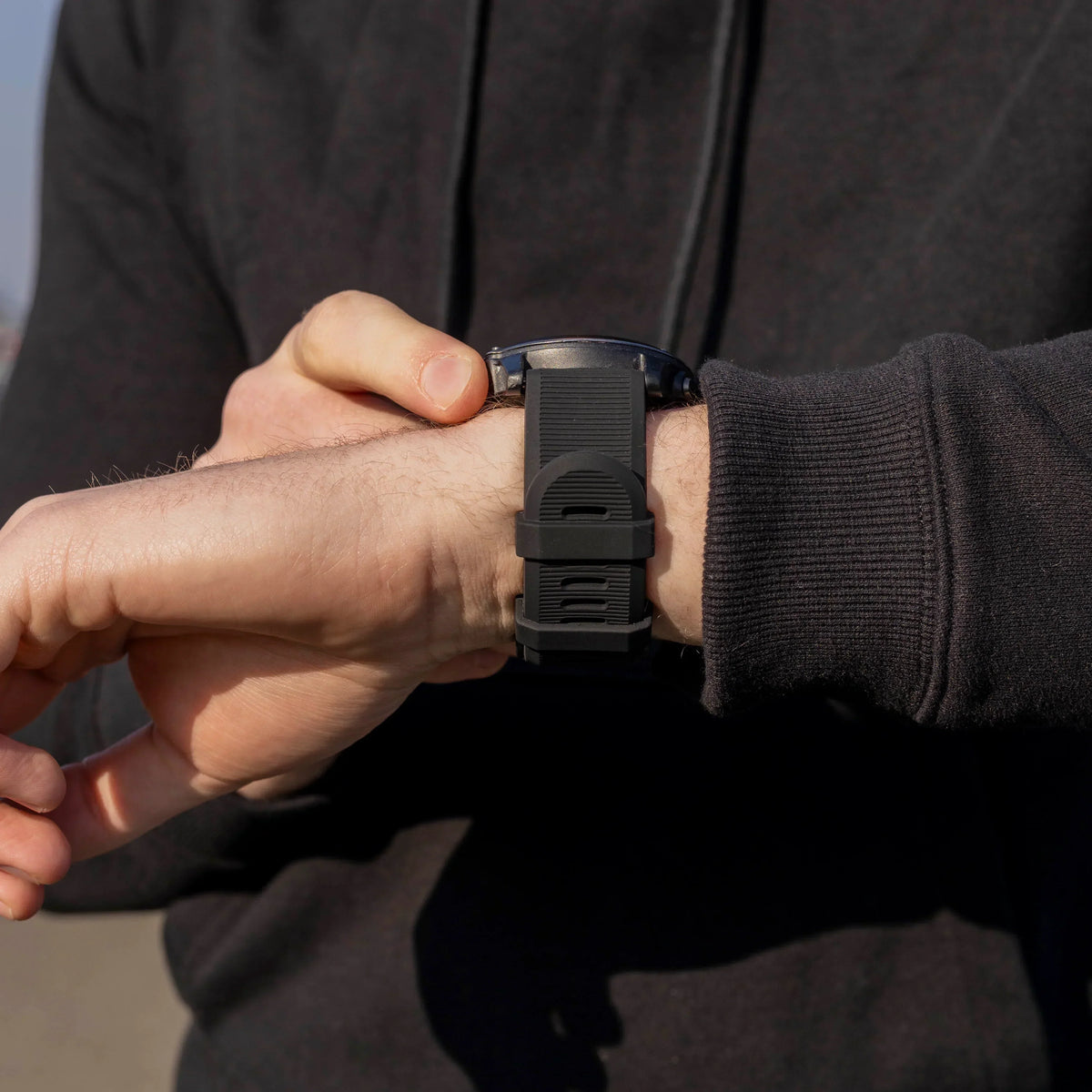 Černý silikonový řemínek k hodinkám pro Garmin Fenix 5 Plus a Fenix 6 Pro | Ventumra