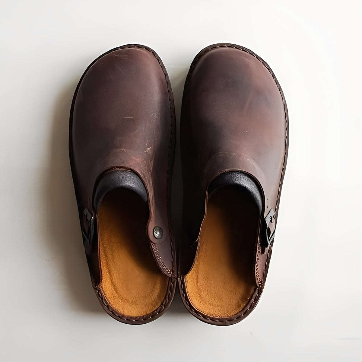 Læderhjemmesko til mænd — slip-on-design med komfortsål