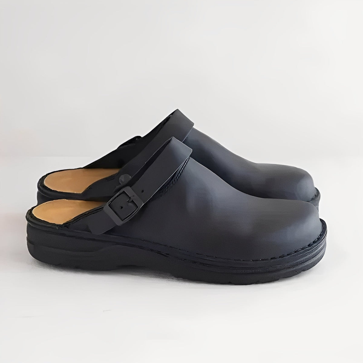 Læderhjemmesko til mænd — slip-on-design med komfortsål