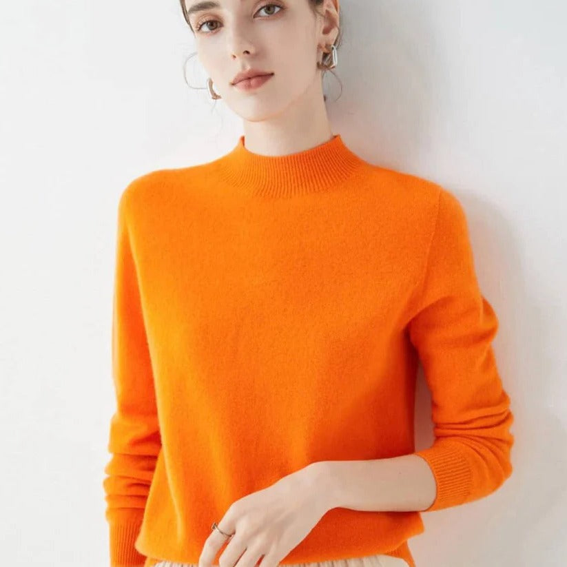Elegant Cashmere Sweater — Lightweight Comfort for Cold Days