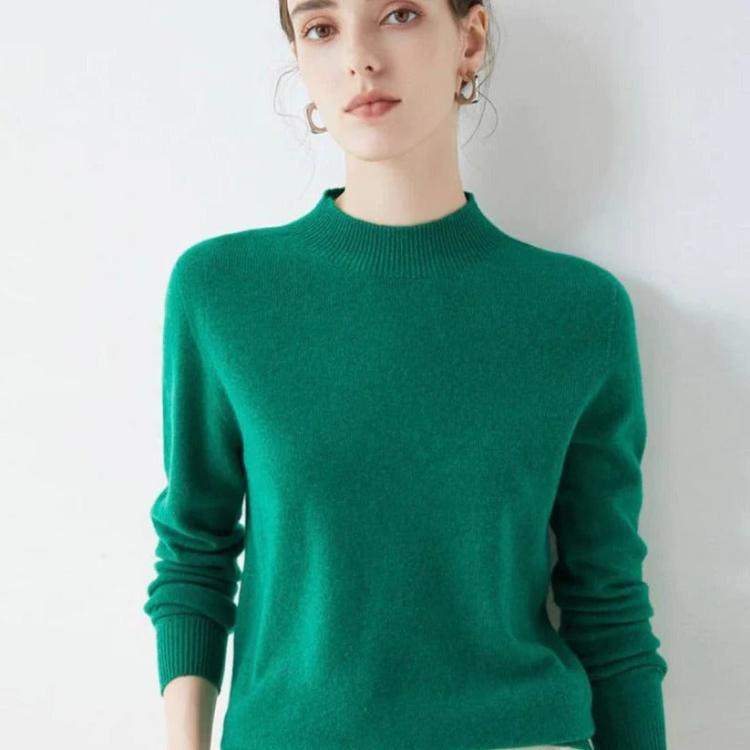 Elegant Cashmere Sweater — Lightweight Comfort for Cold Days
