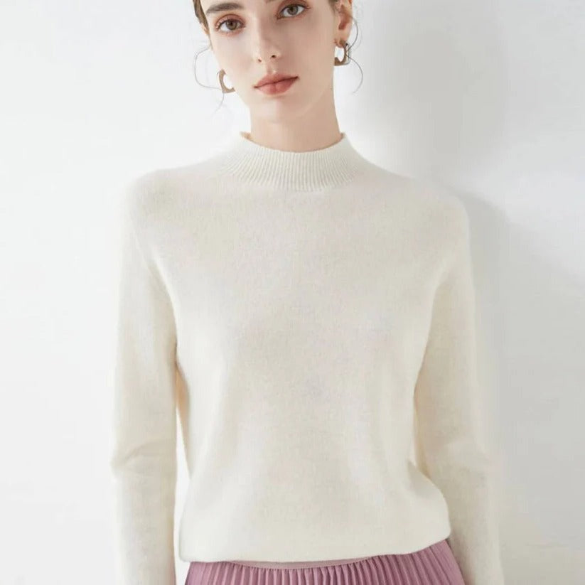 Elegant Cashmere Sweater — Lightweight Comfort for Cold Days