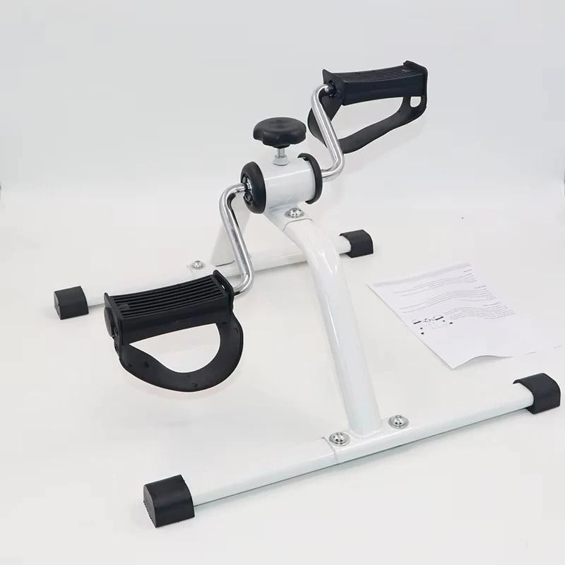 Compacte pedaaltrainer voor zittend gebruik, voor arm- en beenworkouts
