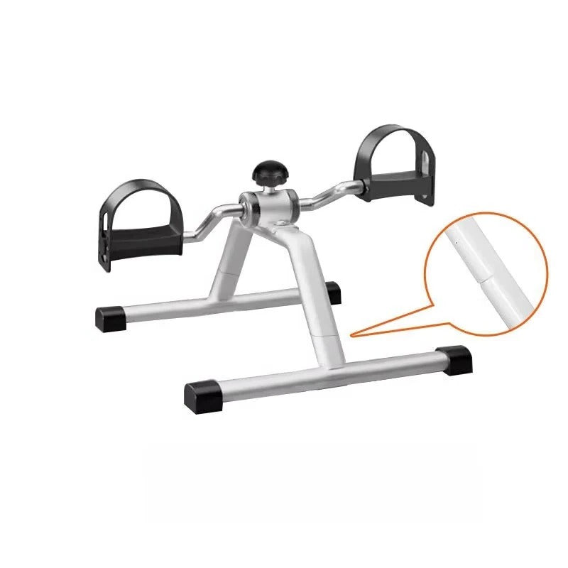 Compacte pedaaltrainer voor zittend gebruik, voor arm- en beenworkouts