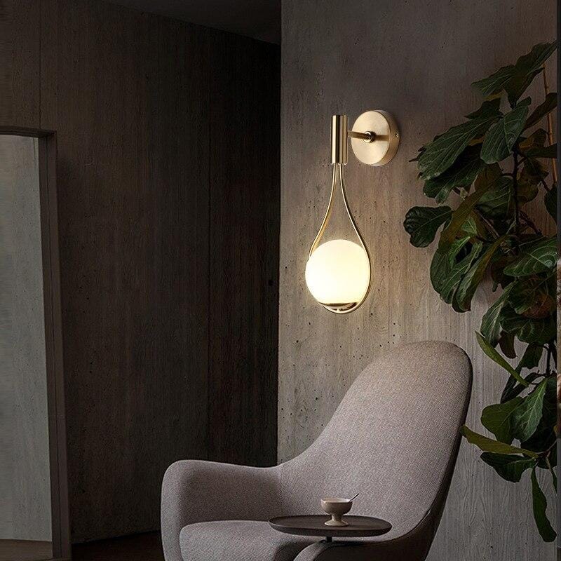 SolaraDrop Nordic Golden Lamp with Modern Droplet Design
