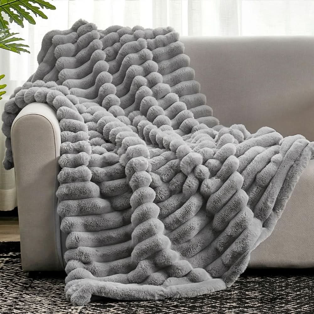 NimbusNest Kuschelige Wohndecke – Weiche Textur, stilvolles Design