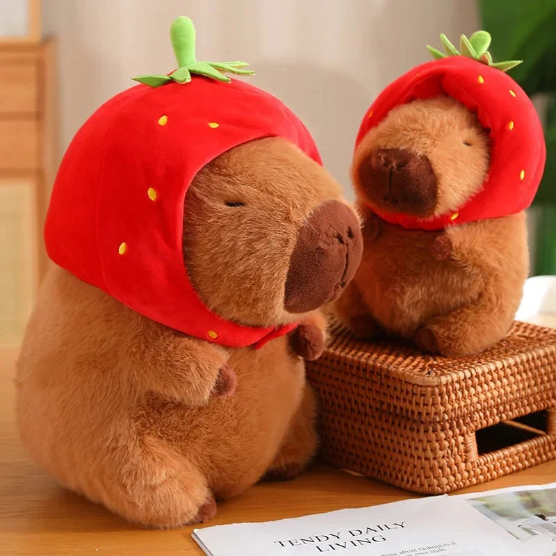 Peluche kawaii di capibara con cappello a forma di fragola | ventumra