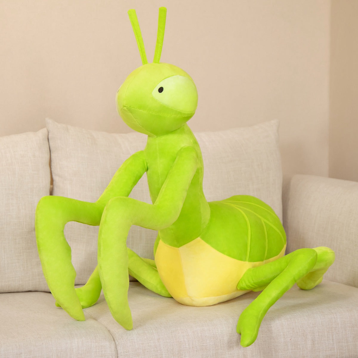 Niedliche Kawaii-Plüschfigur einer grünen Gottesanbeterin | ventumra