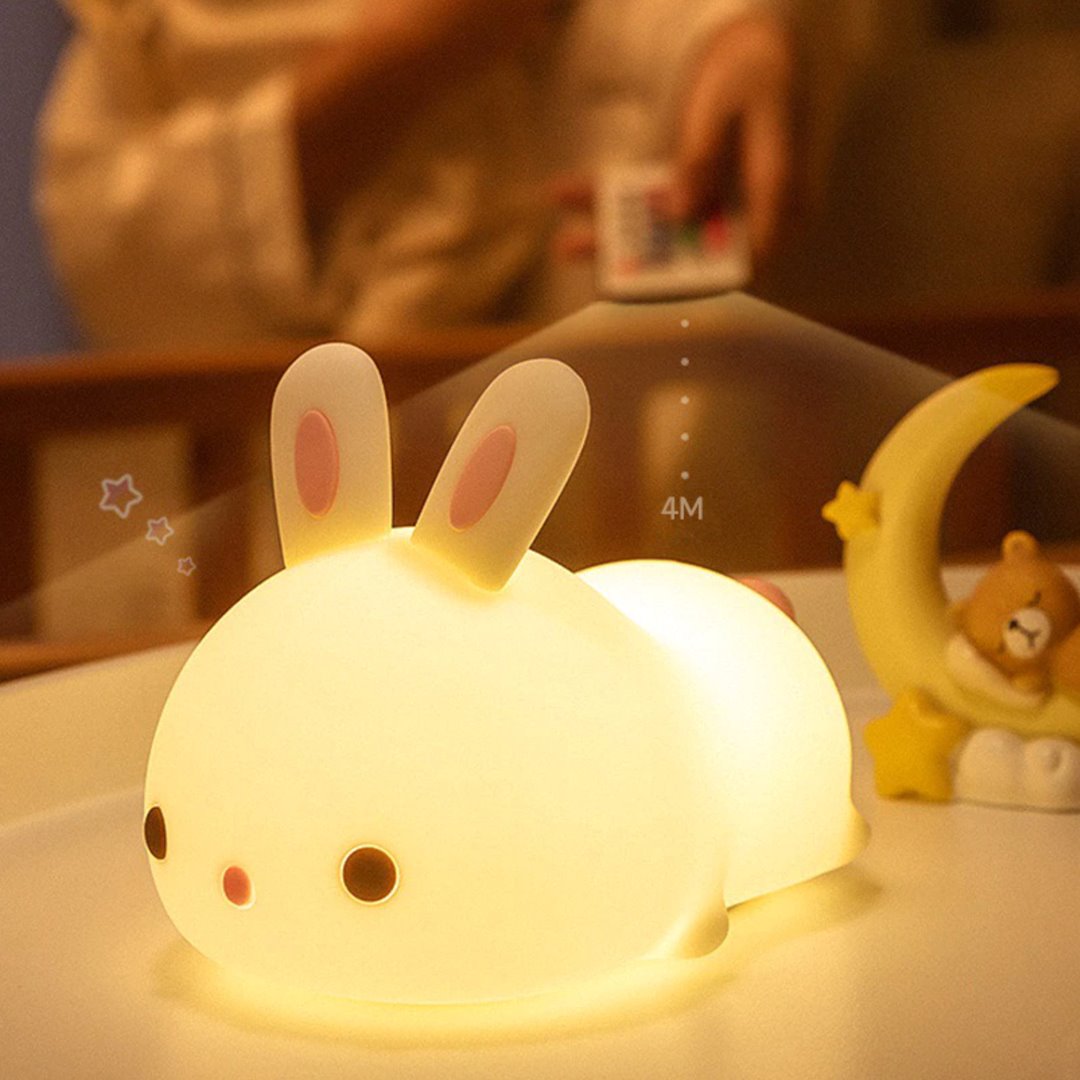 Luce notturna LED con gatto e coniglio sdraiati | ventumra