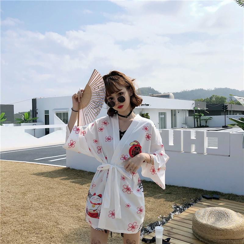 Let japansk Maneki-neko-kimono-top i let materiale | ventumra