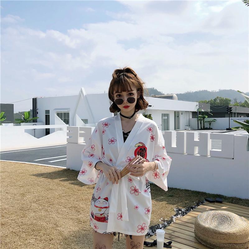 Let japansk Maneki-neko-kimono-top i let materiale | ventumra
