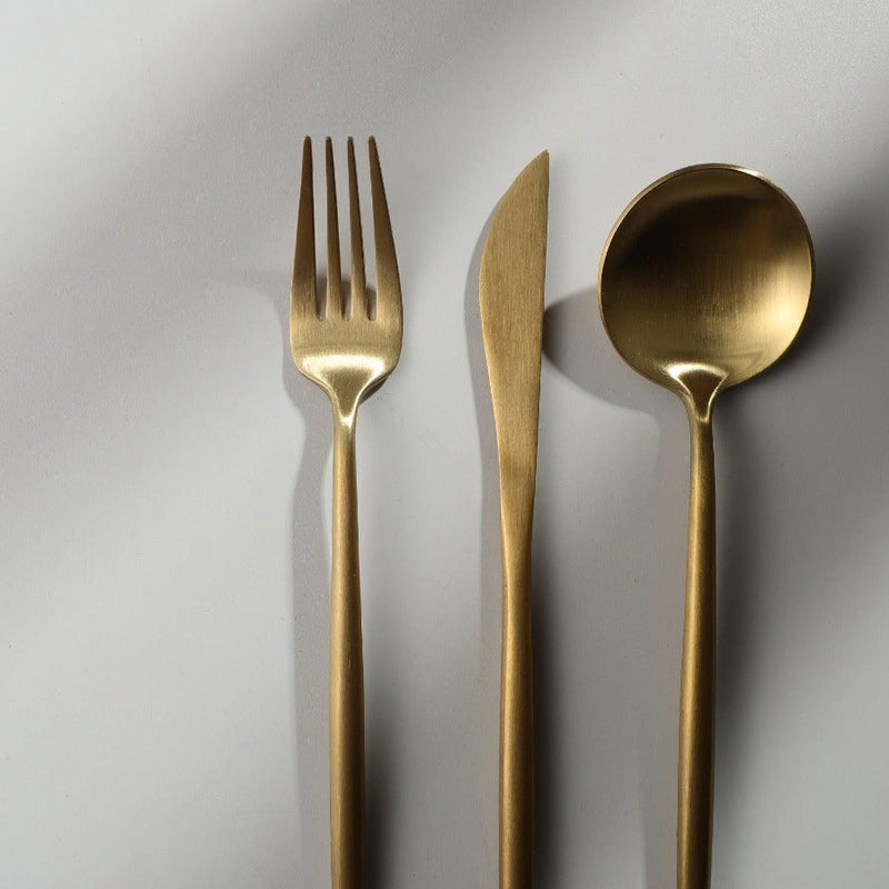 Elegant Flatware Set - Modern Dining Essentials | ventumra