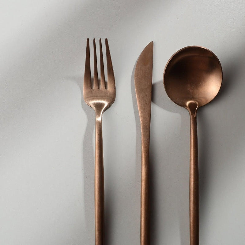 Elegant Flatware Set - Modern Dining Essentials | ventumra