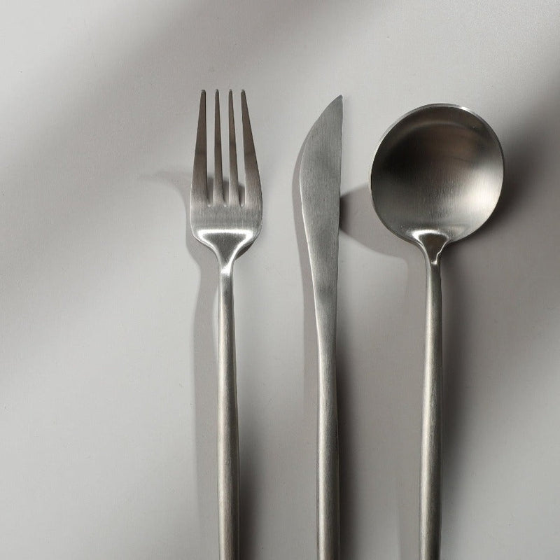 Elegant Flatware Set - Modern Dining Essentials | ventumra