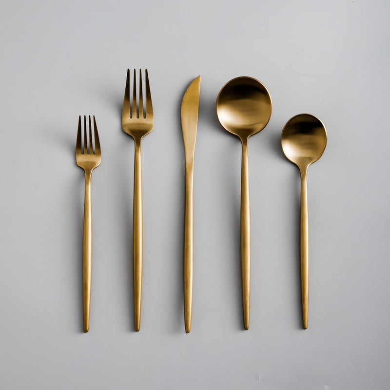 Elegant Flatware Set - Modern Dining Essentials | ventumra
