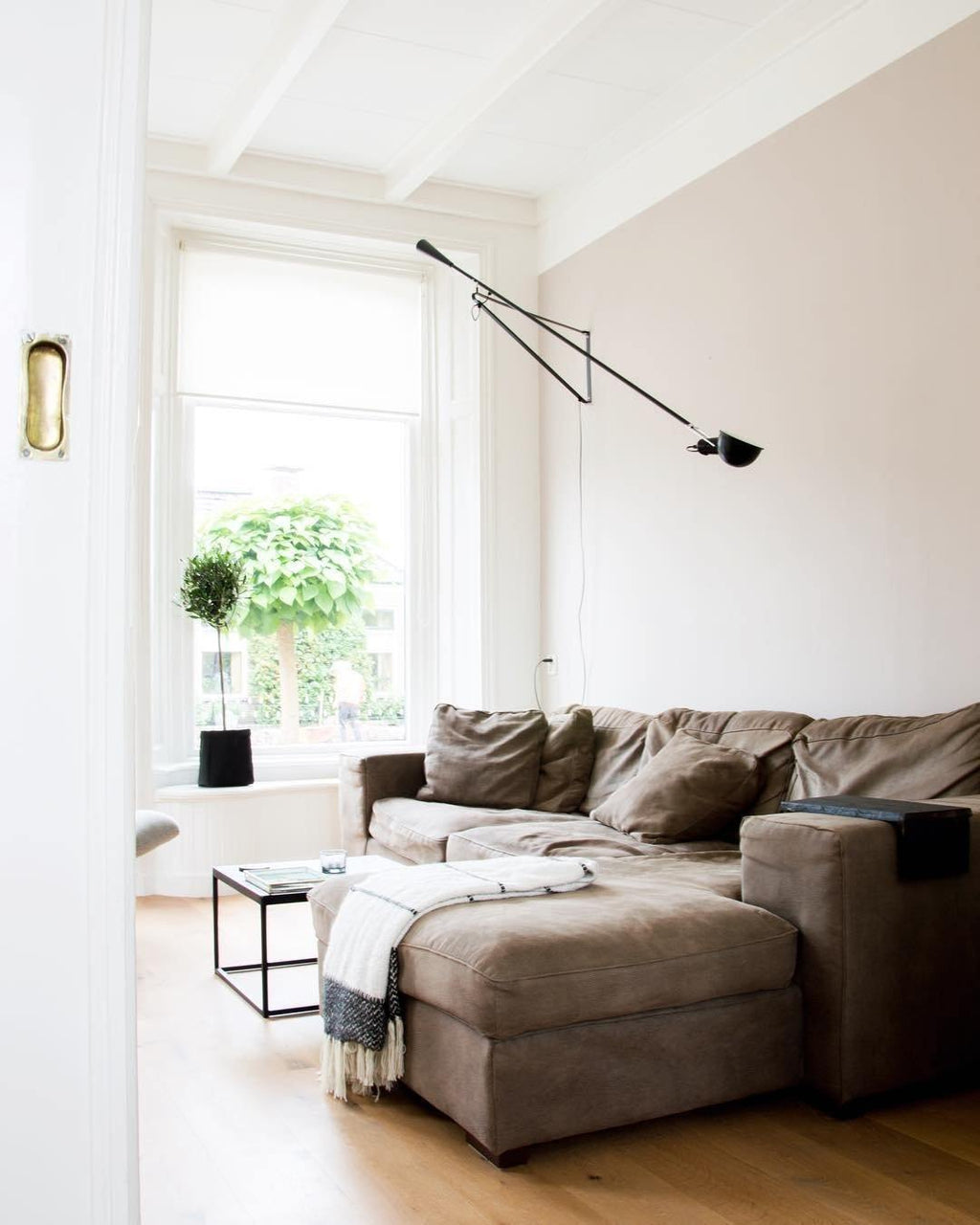 Adjustable Articulating Wall Lamp | ventumra