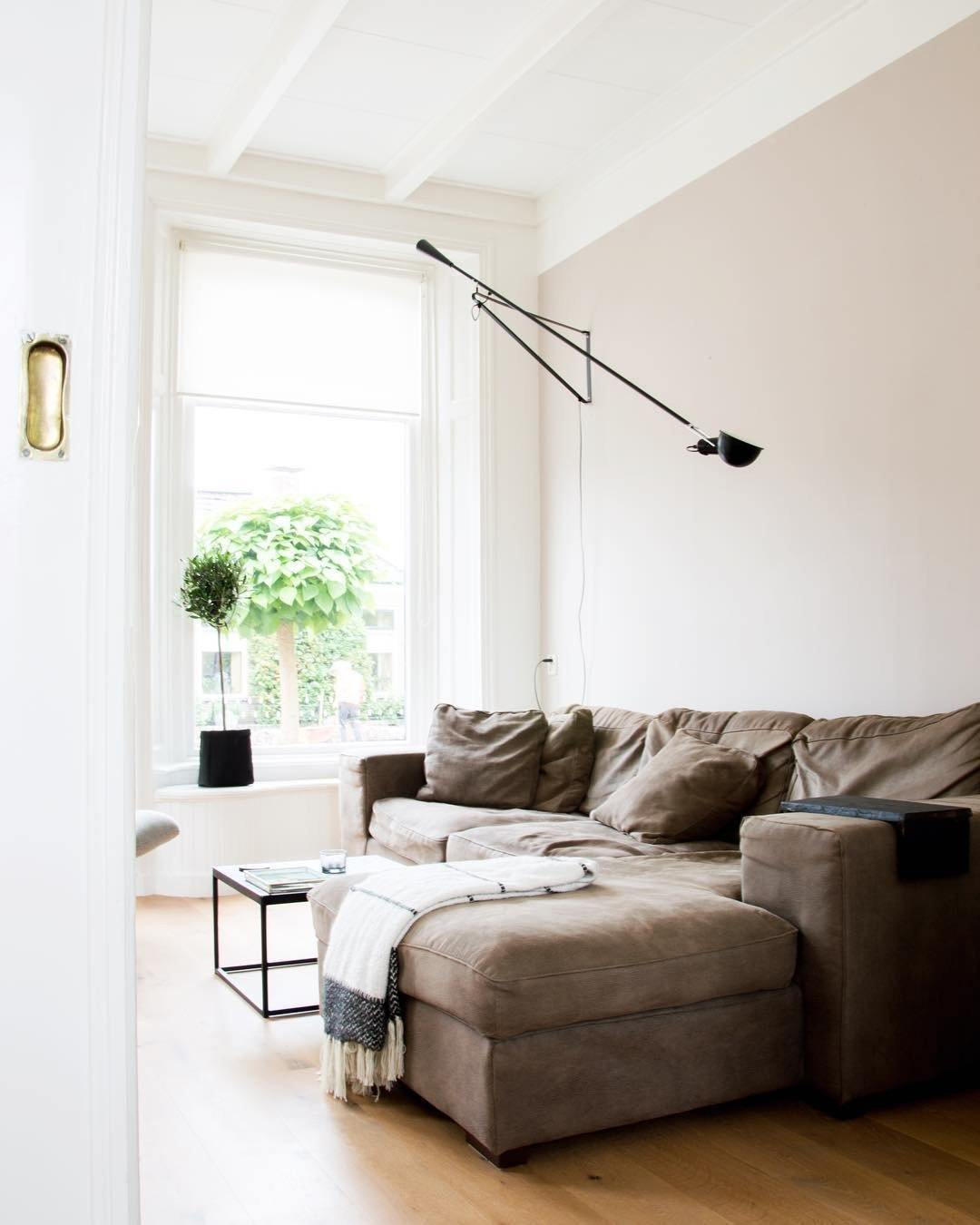Adjustable Articulating Wall Lamp | ventumra