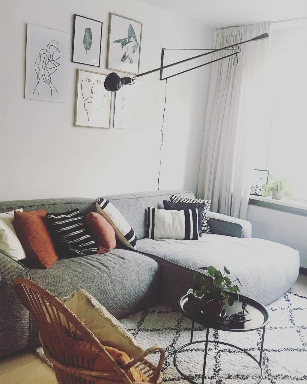 Adjustable Articulating Wall Lamp | ventumra