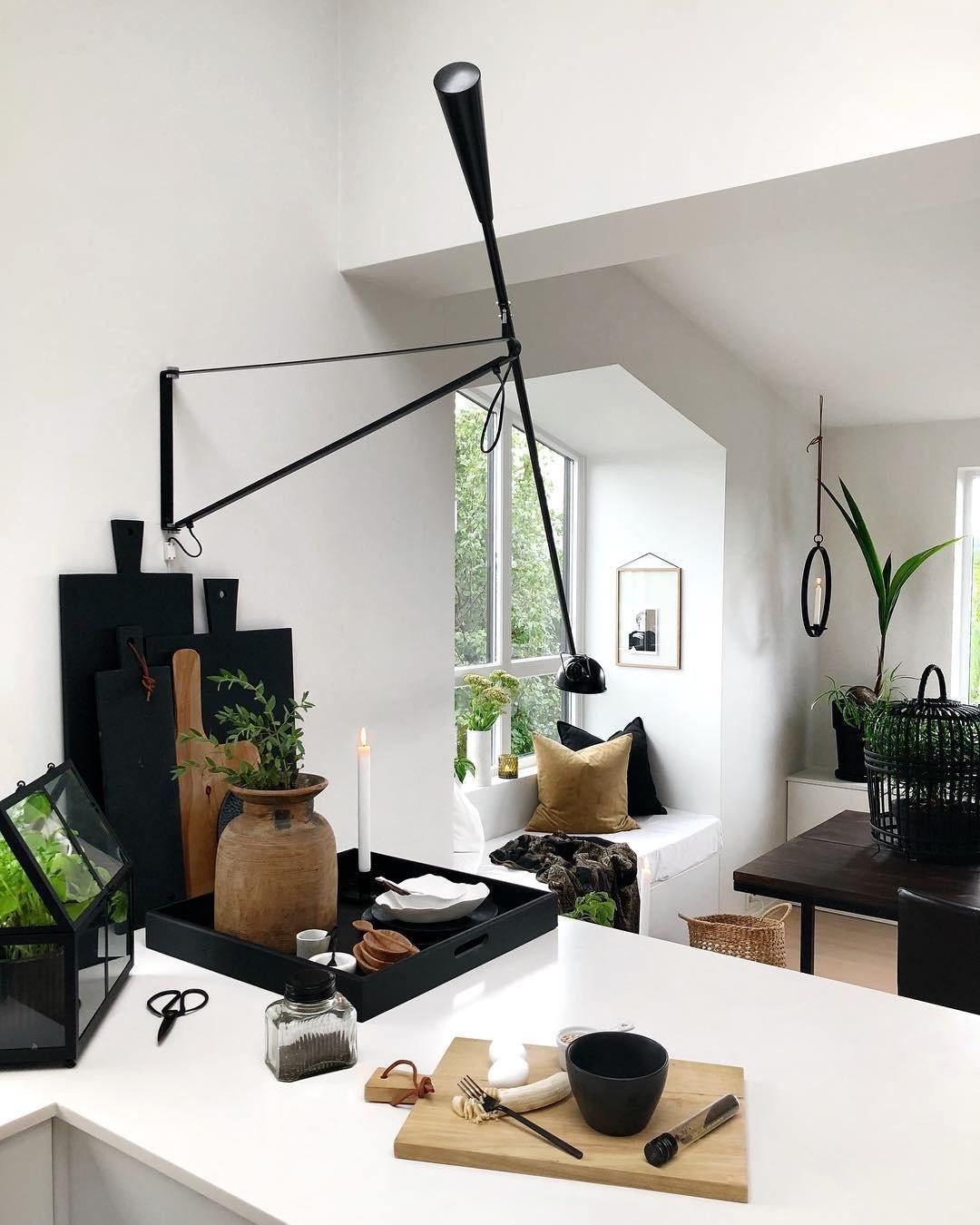 Adjustable Articulating Wall Lamp | ventumra