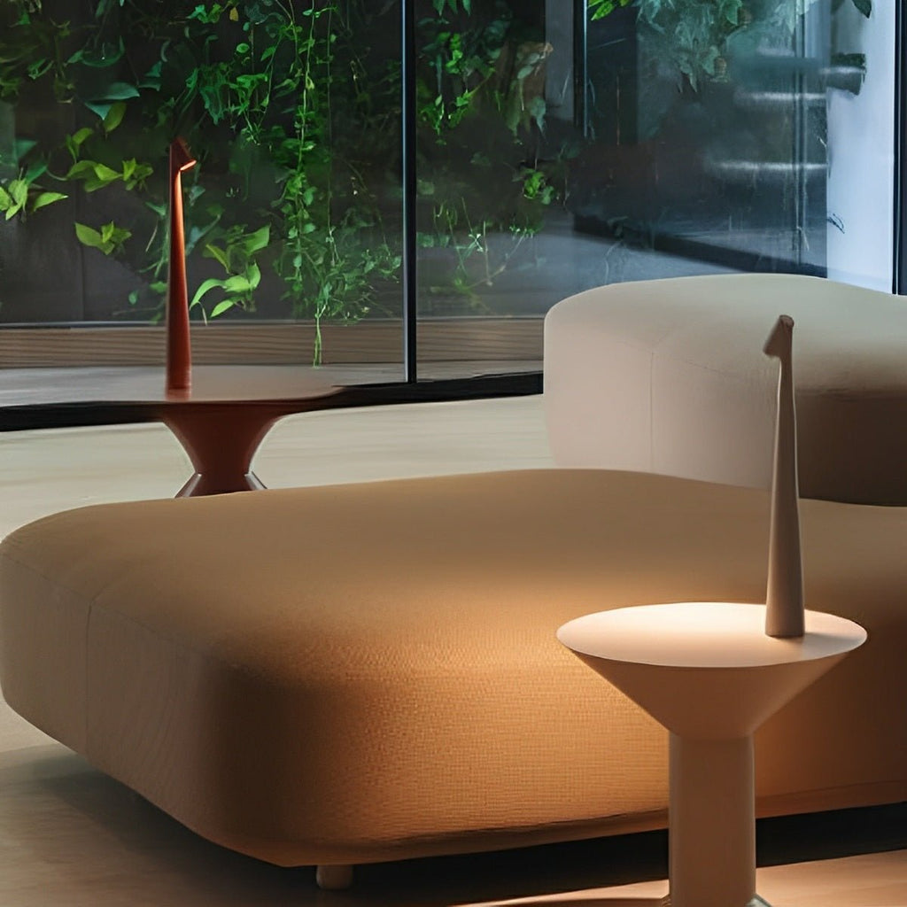 Lampe de table conique à tige inclinée | Ventumra