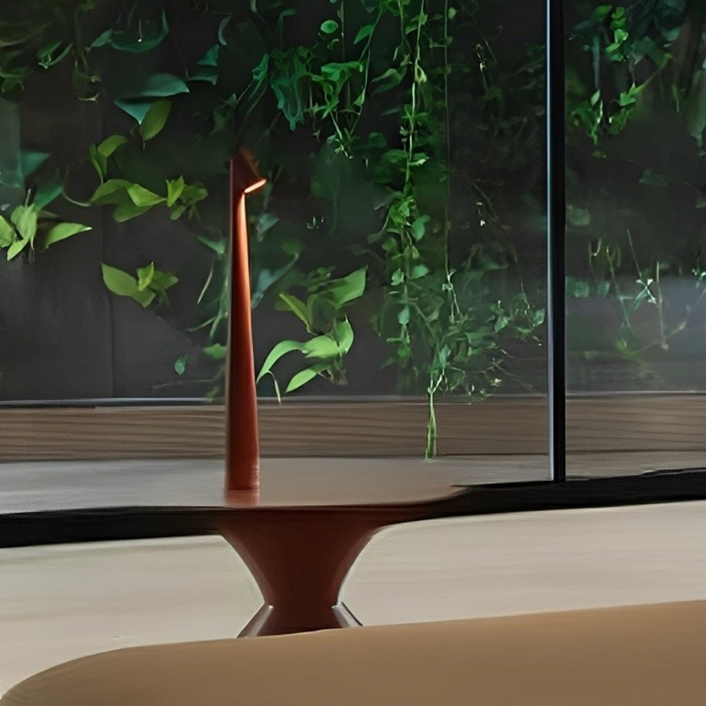 Lampe de table conique à tige inclinée | Ventumra